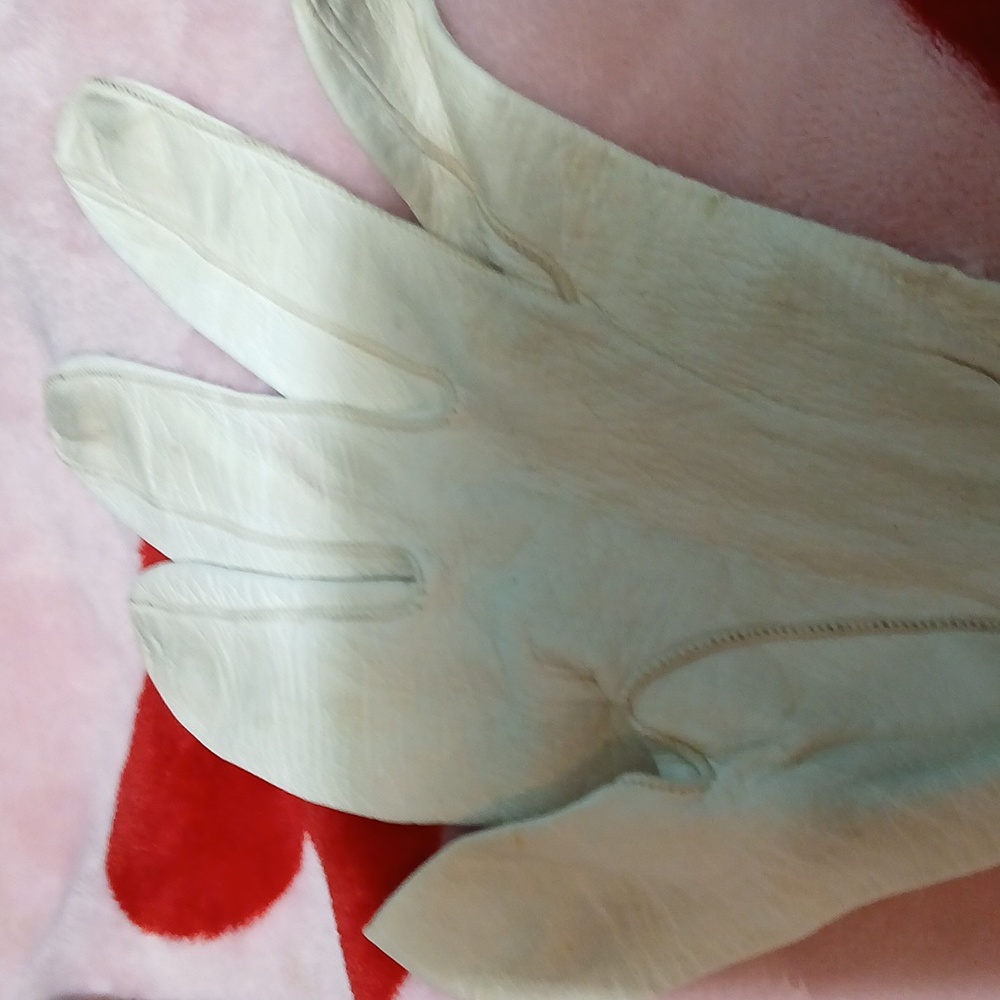 Vintage, Antique, Mantessa cutwork leather formal gloves 4 pairs - Picture 13 of 14